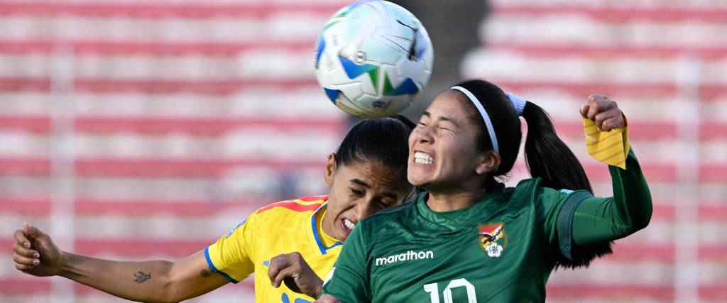 La mediocampista boliviana #10 Ana Paula Rojas.