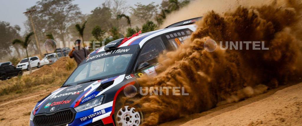 El piloto paraguayo Miguel Zaldívar durante la competencia.