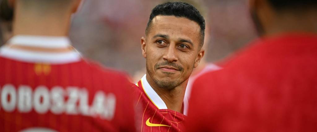 Thiago Alcántara se despidió del Liverpool al final de la temporada. Este lunes anunció su retiro del fútbol.