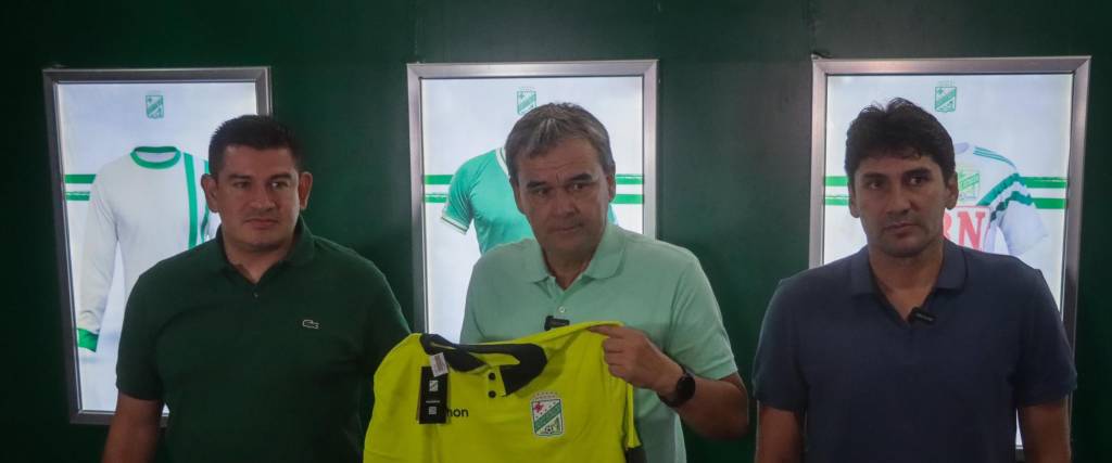 Tucho Antelo, presentado en Oriente Petrolero. 