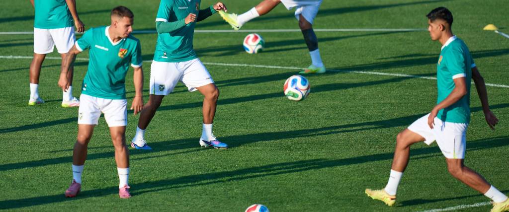 Entrenamiento de la selección boliviana en México