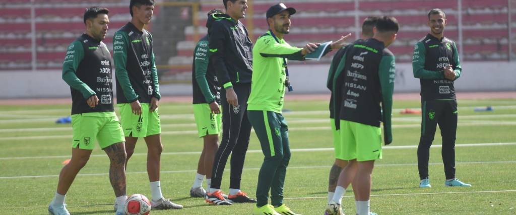 Carmelo Algarañaz (izq) es titular en el equipo de Villegas