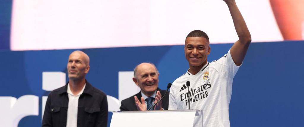 Kylian Mbappé fue presentado este martes