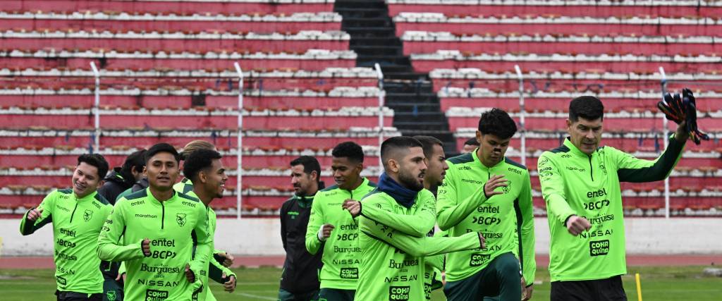 Entrenamiento de La Verde en el Estadio Hernando Siles de La Paz