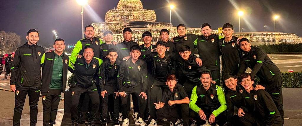 La selección boliviana sub-15 lista para el Mundial que se jugará en Azerbaiyán.
