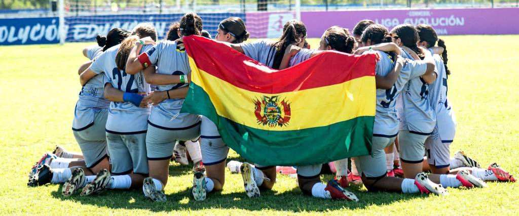 Las jugadoras del club Inter Stars Rush que disputó la final Sub-16 femenino ante River Plate.
