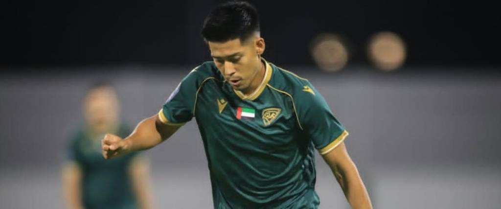 Ramiro Vaca, mediocampista boliviano, con la camiseta del Khor Fakkan. 