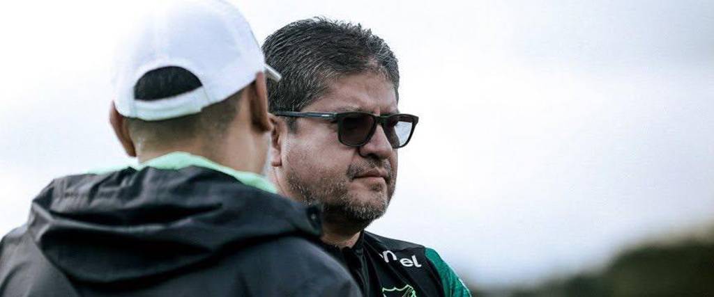 Óscar Villegas, entrenador de la selección boliviana.