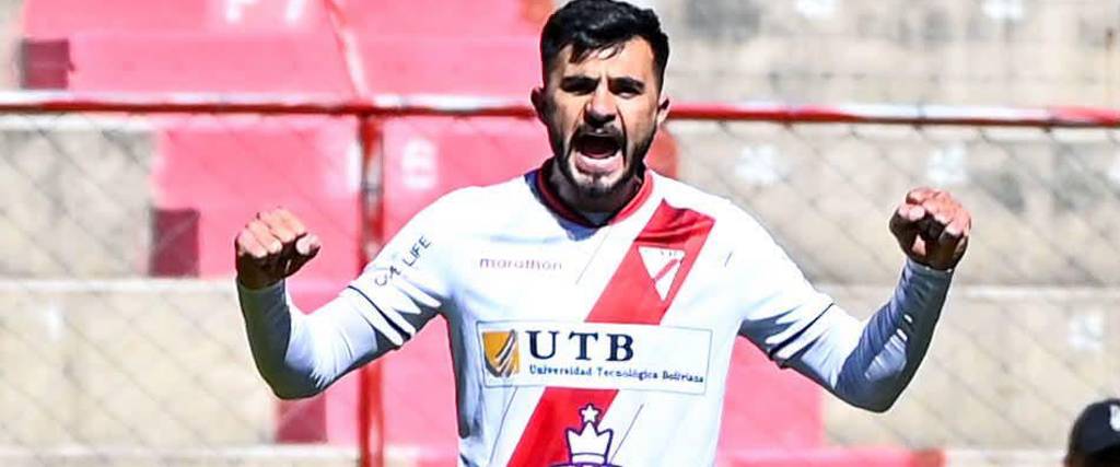 El delantero Enrique Triverio celebra el primer tanto del partido.