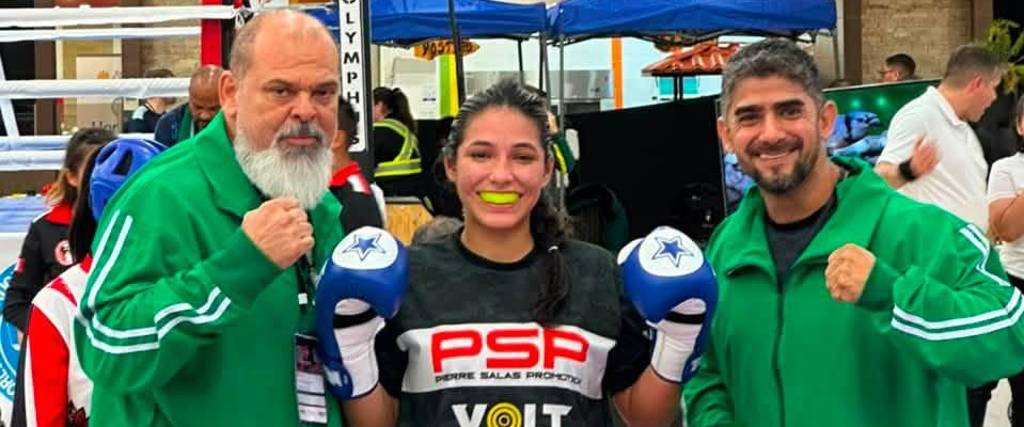 Laura Flores (centro) junto con el presidente de la disciplina, Marcelo Salas (izq.) y su entrenador.