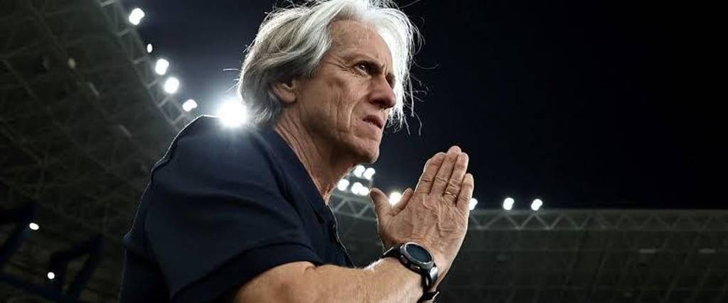 El entrenador portugués Jorge Jesus tiene una larga carrera deportiva en varios clubes importantes.