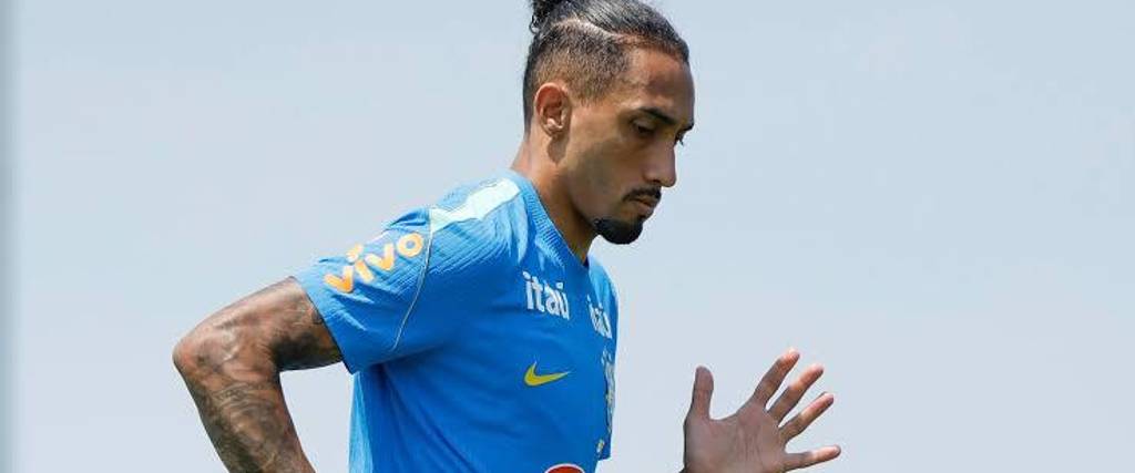 El brasileño Raphinha regresa a los entrenamientos de su selección.