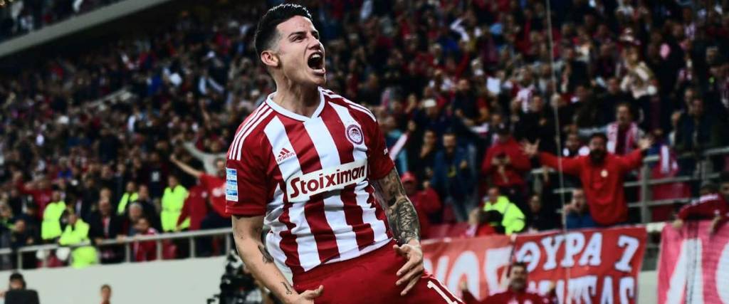 El futbolista colombiano se quedó sin club tras rescindir su contrato con el Olympiacos de Grecia.