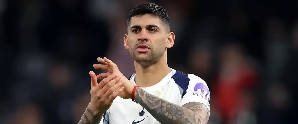El argentino Cristian Romero se despidió del Tottenham de la Premier League. 