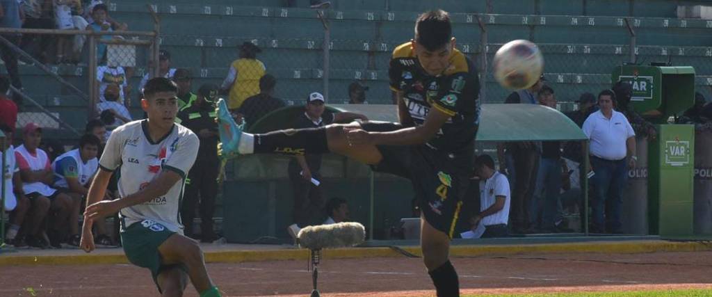 El conjunto tarijeño hizo un buen partido en Trinidad. El equipo visitante se conformó con el empate a cero.