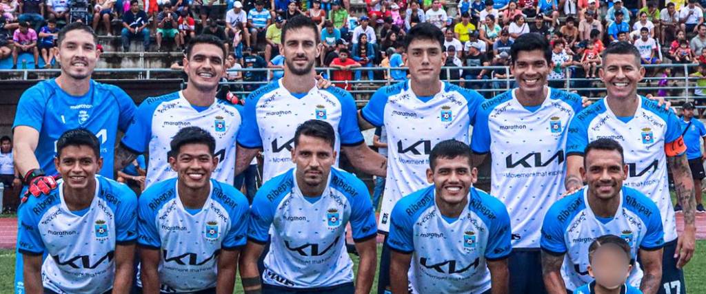 El conjunto celeste disputó un partido amistoso en Yapacaní como parte de su preparación para el torneo.