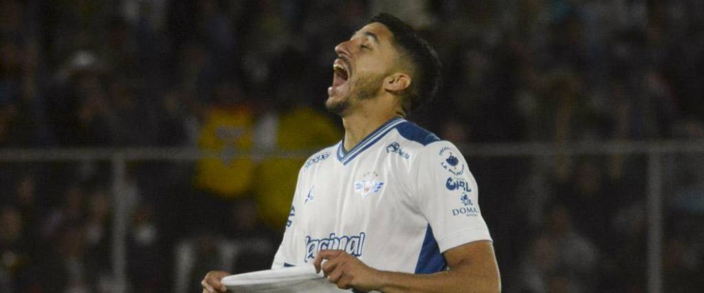 El argentino Martín Chiatti se lamenta tras fallar el penal que dejó fuera a Wilstermann de la Sudamericana.