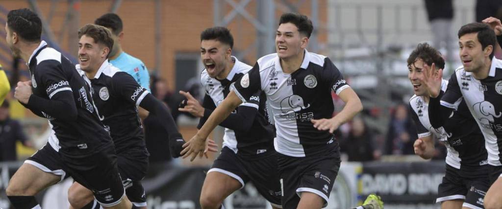 El Salamanca eliminó al Villarreal a través de la tanda de penales (7-6) tras quedar igualados 1-1.