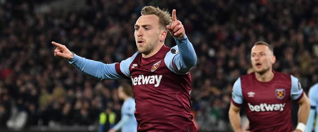 El delantero inglés Jarrod Bowen anotó un hat-trick para la victoria del West Ham en condición de local.