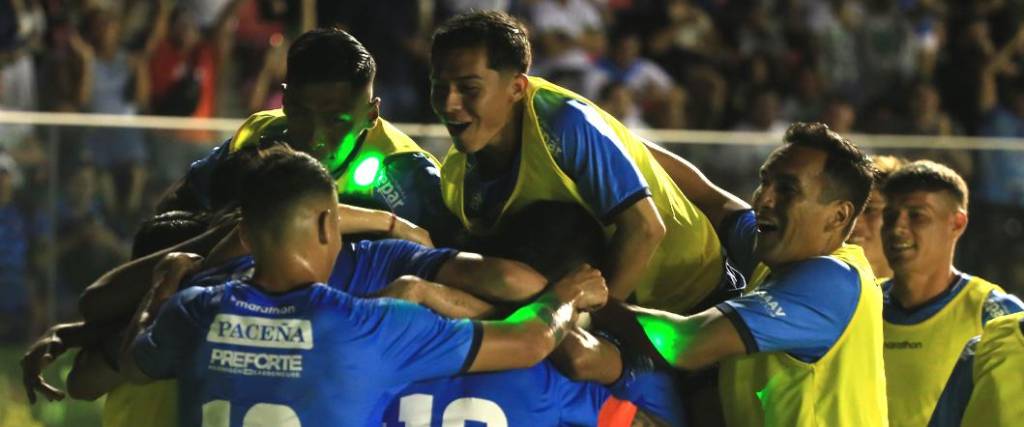 El plantel de Blooming podrá habilitar a unos jugadores para afrontar lo que resta del torneo por series.