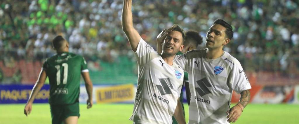 Fernando Saucedo y Carmelo Algarañaz anotaron los goles para el triunfo de la academia paceña.