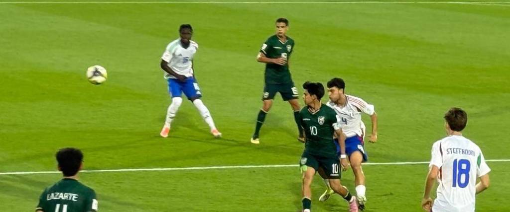 La selección nacional cayó por goleada ante Italia y, de paso, no pudo marcar tras un penal desperdiciado.