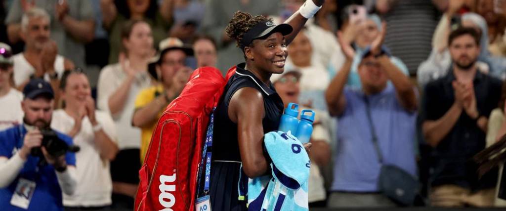 La tenista estadounidense se convirtió en la más veterana en disputar el Abierto de Australia con 45 años.