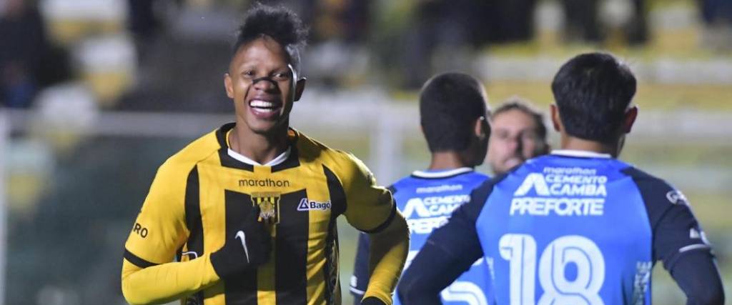 El colombiano Adrián Estacio marcó uno de los goles del triunfo del cuadro aurinegro en La Paz.