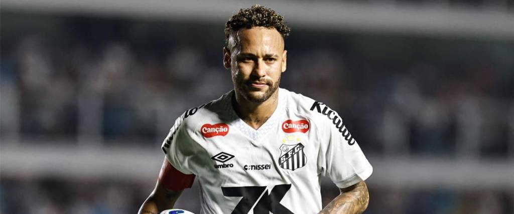 El delantero brasileño sufrió una lesión muscular y es duda para el debut de Brasil en el Mundial.