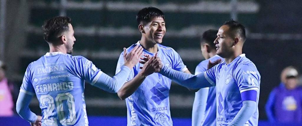 El capitán académico Leonel Justiniano anotó el segundo gol de Bolívar a través de un tiro libre.