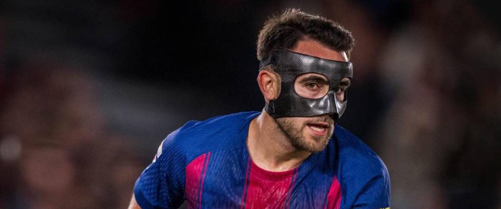 El defensor Eric García renovó su contrato con Barcelona por cinco temporadas más.