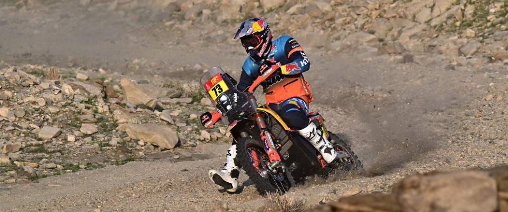 El piloto español, de 20 años, se convirtió en el competidor más joven en ganar una etapa del Dakar.