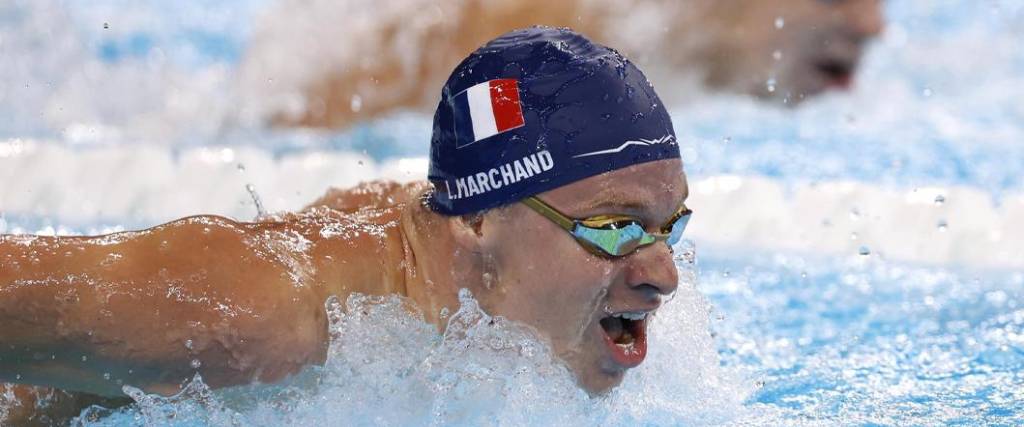 El nadador francés, de 22 años, logró su segunda medalla de oro en los JJOO tras ganar en 200m mariposa.