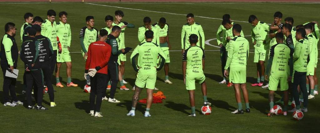 Pese a no jugar en La Paz por Eliminatorias, la Verde realizó varias prácticas en el escenario miraflorino.