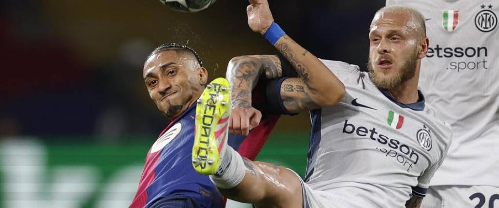 El brasileño Raphinha fue clave para marcar el empate 3-3 para el Barcelona ante el Inter de Milán.