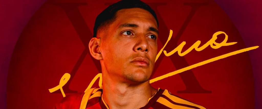 Nahuel Molina fue presentado como refuerzo de la Roma de Italia.