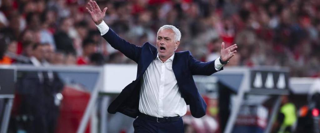 El técnico del Benfica sugirió que árbitros extranjeros dirijan partidos en Portugal ante amenaza de huelga.