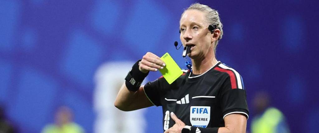 La estadounidense Tori Penso entró en la historia de los mundiales de la FIFA.