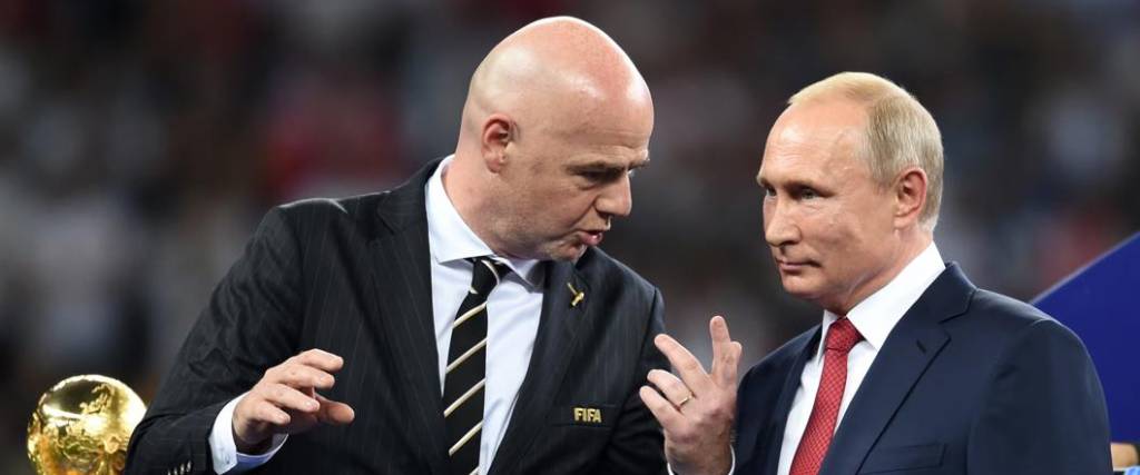 El presidente de la FIFA dejó abierta la posibilidad de reintegrar a Rusia a las competiciones deportivas.