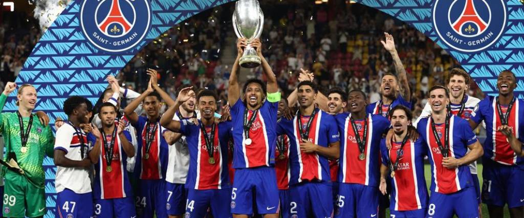 El equipo parisino logró por segunda vez consecutiva la obtención de la Supercopa de Europa.