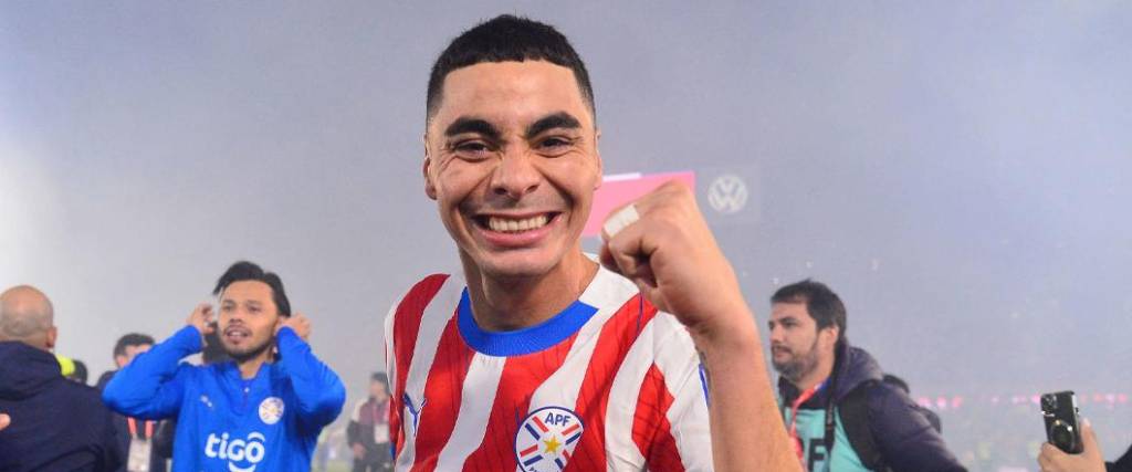 El atacante Miguel Almirón comanda la convocatoria de Paraguay para la Copa del Mundo 2026.