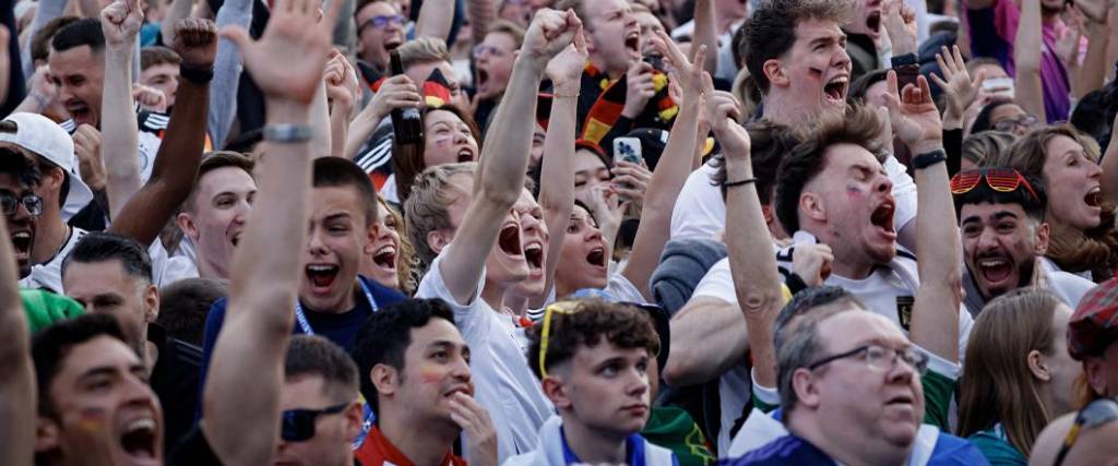 El Fan Fest de la ciudad de Múnich tuvo un éxito en asistencia. Los hincha germanos vieron en pantalla gigante el triunfo de su selección.