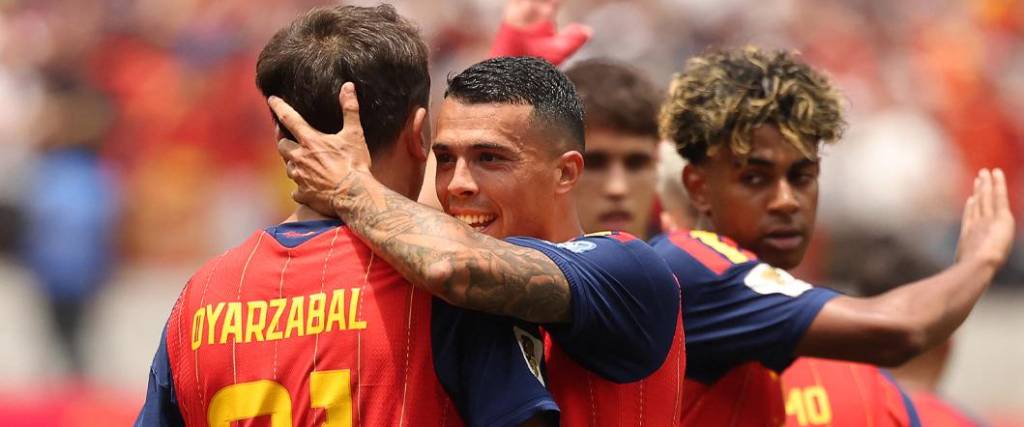 La selección de España logró su boleto a octavos de final tras vencer por 3-0 a Austria.