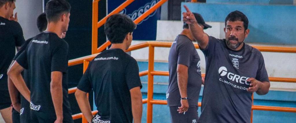 El equipo celeste inició su pretemporada este jueves con una práctica en el coliseo de su sede.