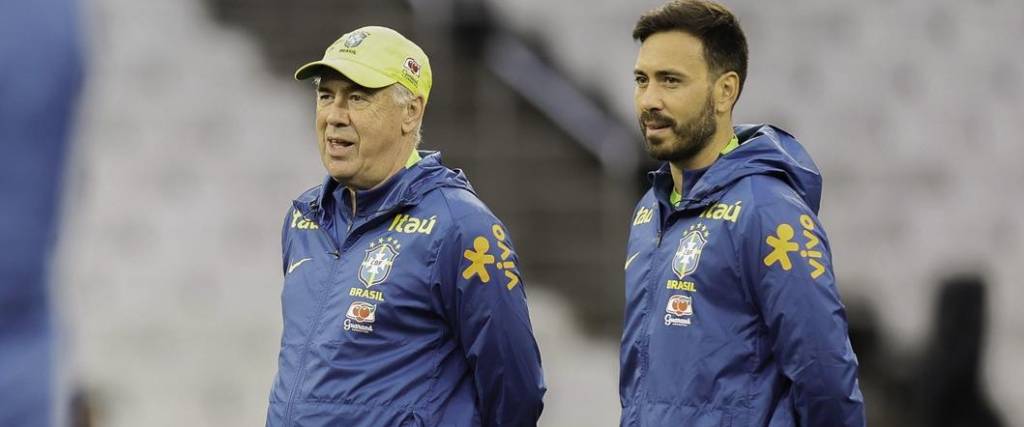 Para la Copa del Mundo, Carlo Ancelotti volverá a contar con su hijo Davide como ayudante de campo.