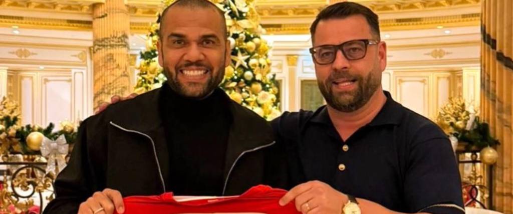 El exdefensor del Barcelona se convirtió en nuevo accionista del Sao Joao de Ver del fútbol portugués.