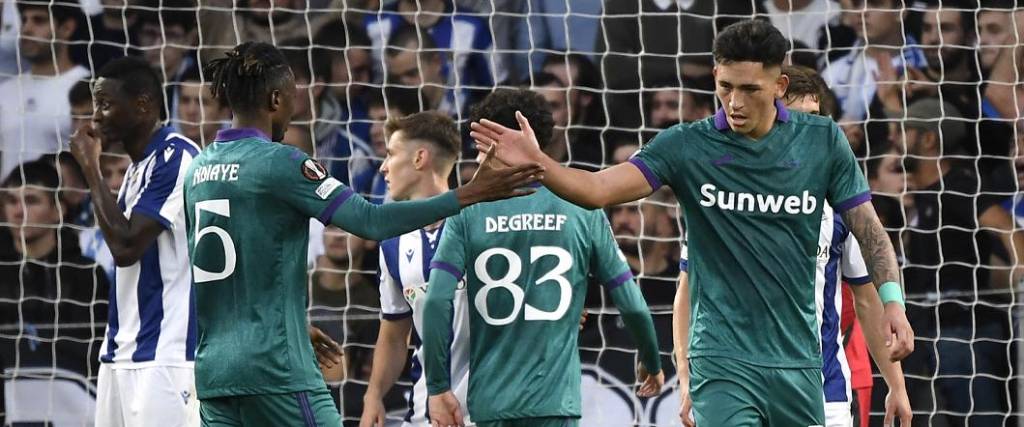 El equipo belga logró una victoria en condición de visitante ante la Real Sociedad.