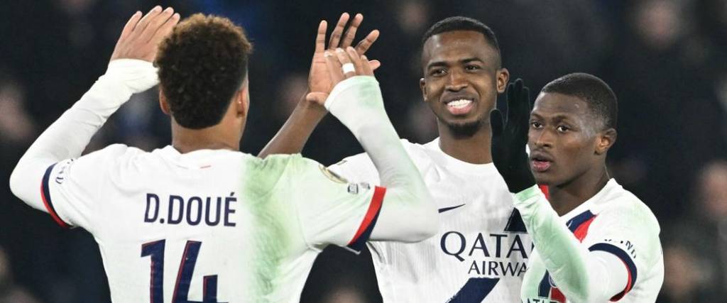 El conjunto parisino logró una victoria por la mínima para mantener su liderato en la Ligue 1 de Francia.