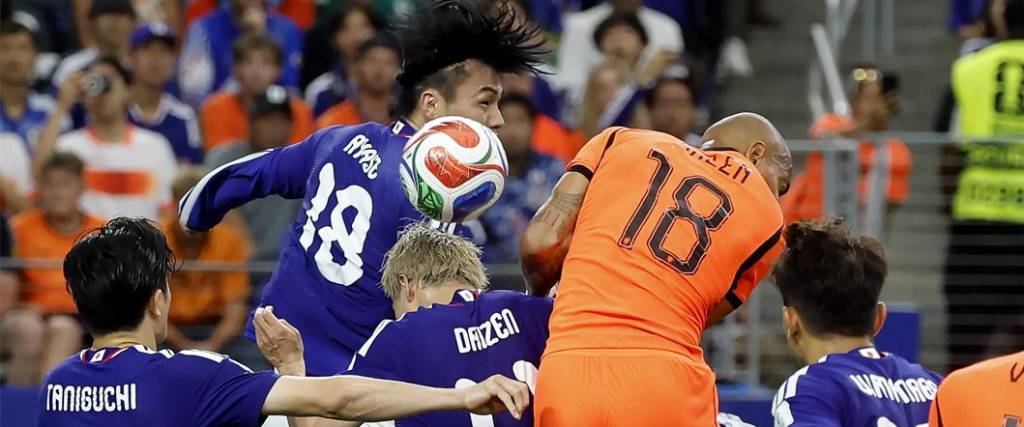 El equipo japonés encontró el empate en la recta final del compromiso con un cabezazo de Daichi Kamada.