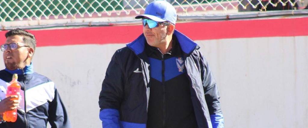 El técnico cochabambino decidió dejar su cargo tras el empate de GV San José ante Oriente, en Oruro.